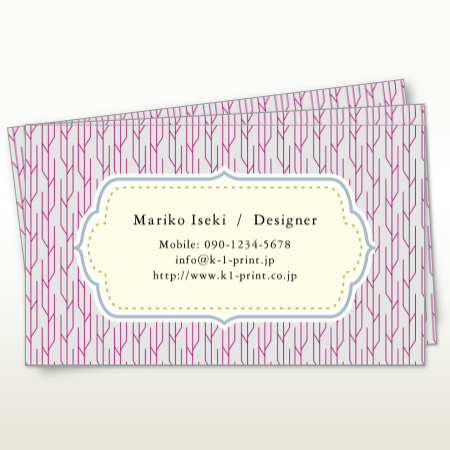 名刺の正しい置き方 しまい方とは 意外と知らない名刺交換の基本マナーを紹介 名刺作成専門のデザイン名刺 Net